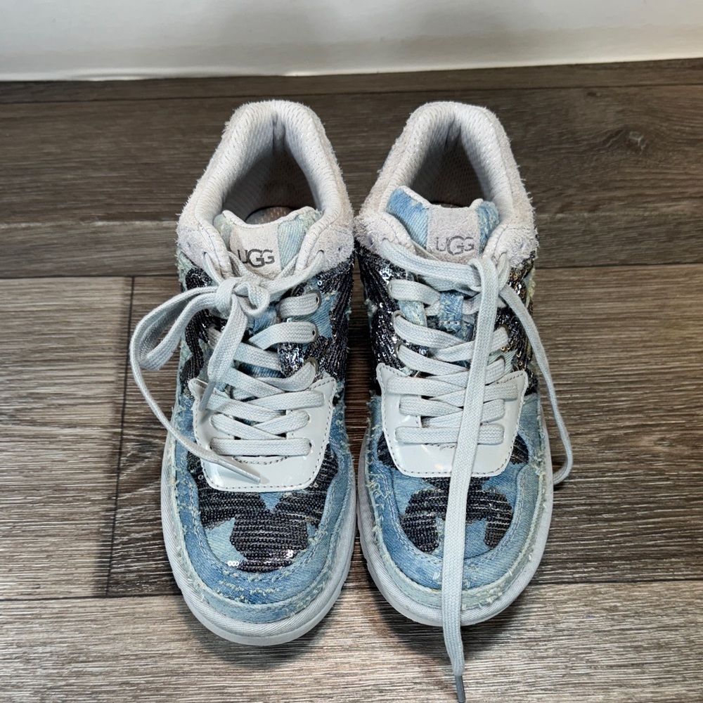 UGG Sneakers with Blue and Silver Sequins woman’s size 7 (j3)